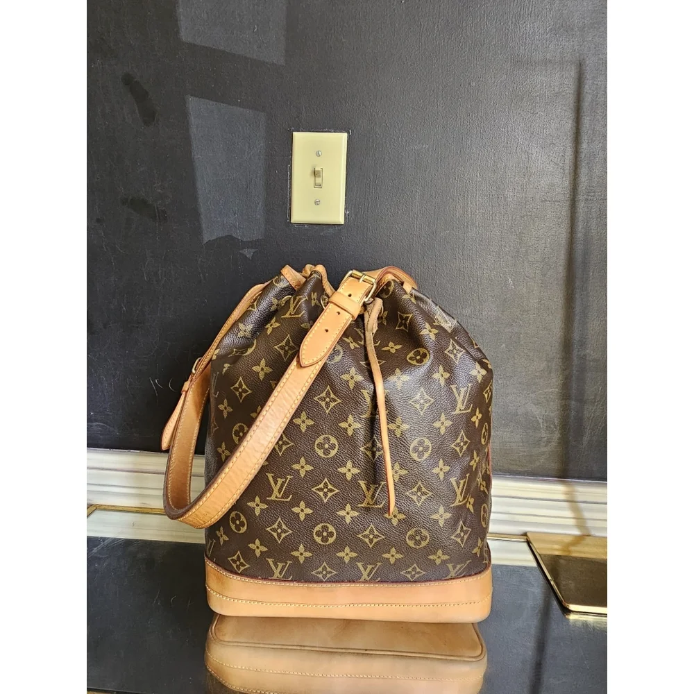 LOUIS VUITTON Monogram Noe Shoulder Bag